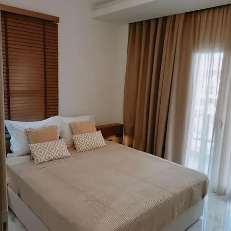 Luxe Boutique With Balcony * Salonicco