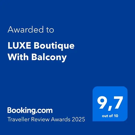 Luxe Boutique With Balcony Appartamento